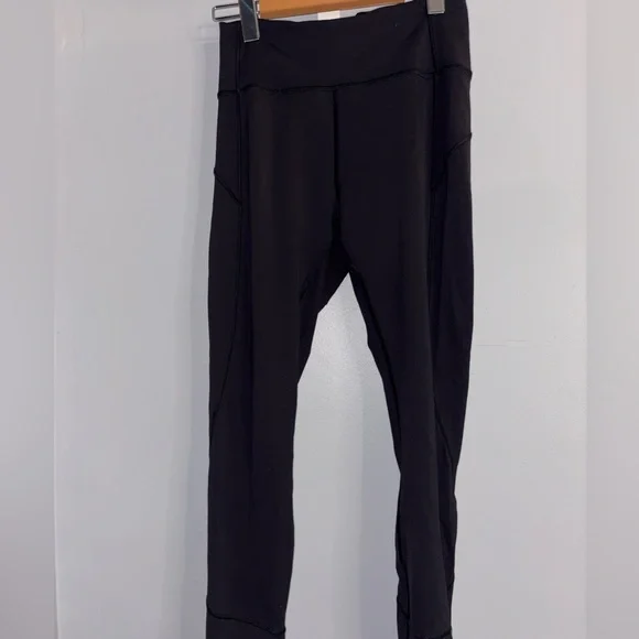 Authentic Lululemon Align High-Rise 28 - Picture 4 of 8